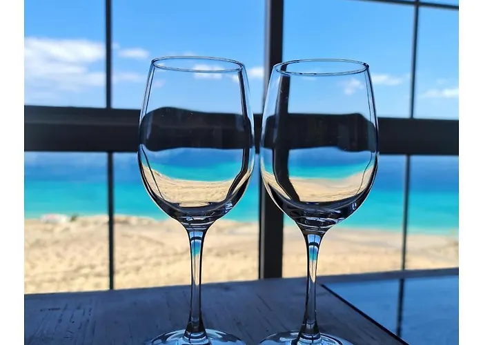 Daire Your Ocean Window